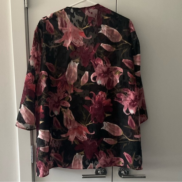 TanJay Floral Cardigan/Robe - Picture 2 of 4